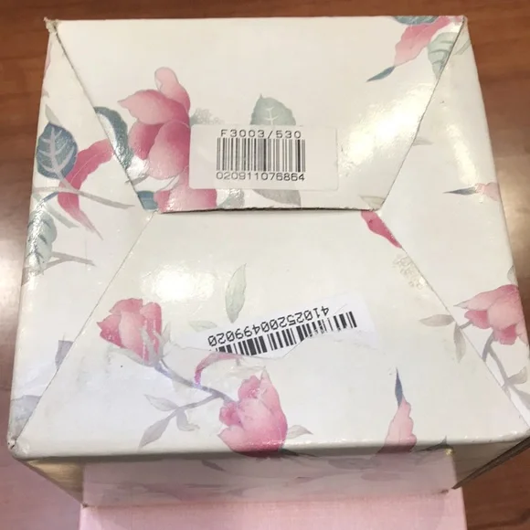 NWT Porcelain covered box-Silk Flowers by Mikasa - Picture 10 of 11